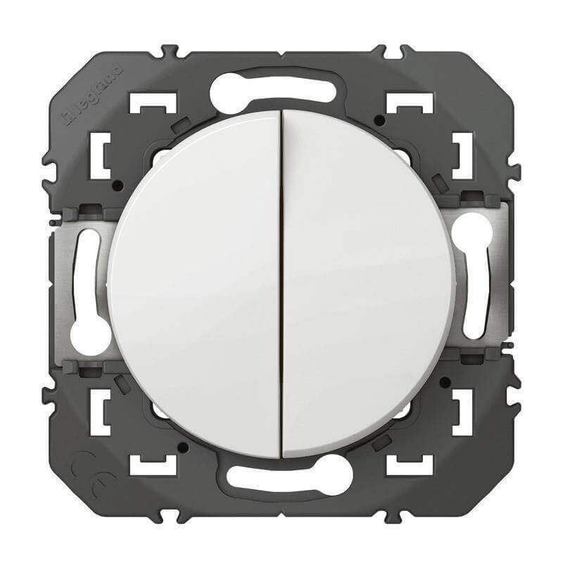 Double interrupteur ou va-et-vient dooxie 10AX 250V~ finition blanc Double interrupteur ou va-et-vient dooxie 10AX 250V~ finition blanc